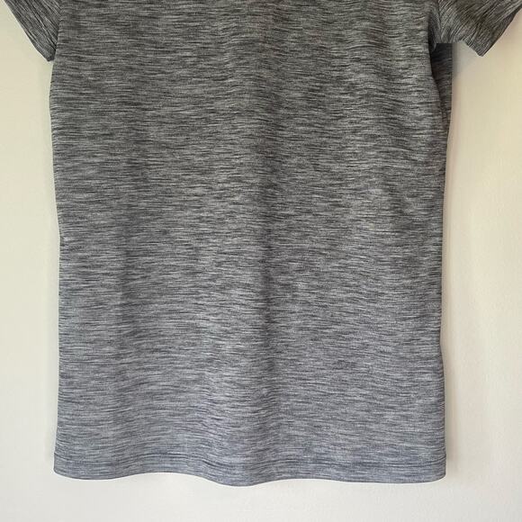 Under Armour Gray Heatgear T-Shirt Size Small - Picture 7 of 8